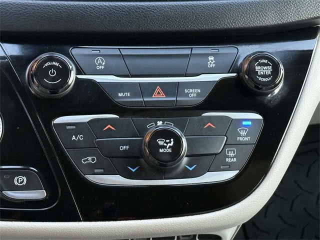 Used 2021 Chrysler Voyager Lxi image 15