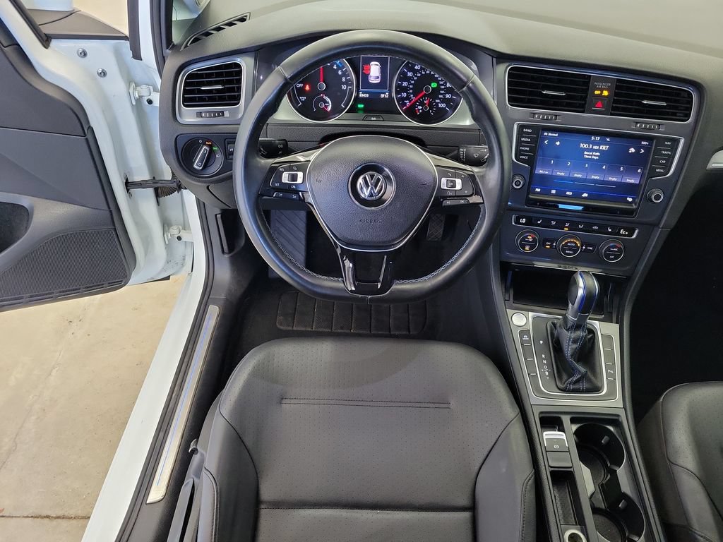 Used 2016 Volkswagen e-Golf SEL Premium FWD image 16