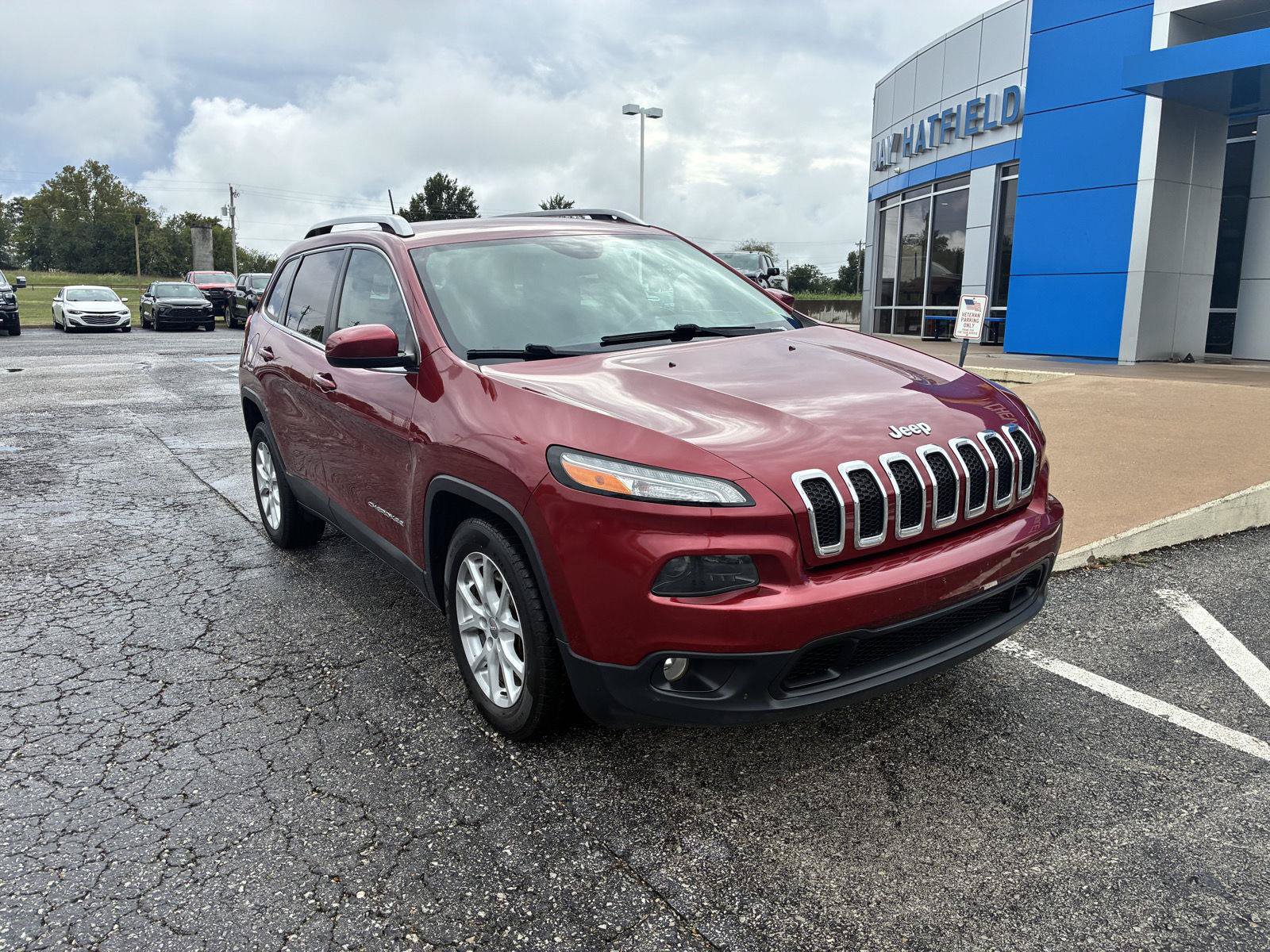 Used 2016 Jeep Cherokee Latitude w/ Comfort & Sound Group FWD image 2