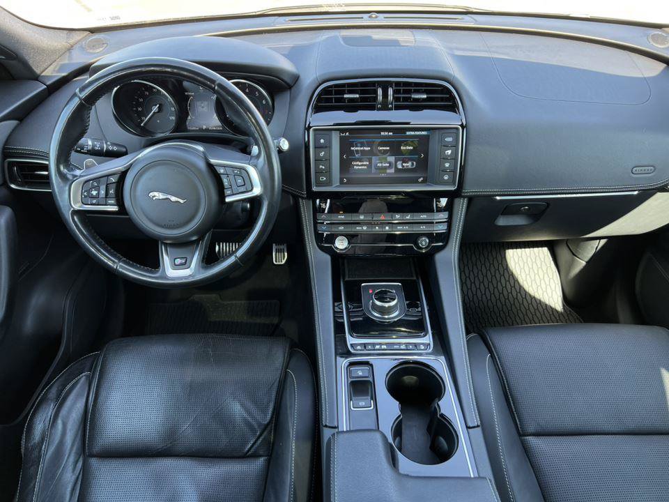 Used 2017 Jaguar F-PACE S AWD/4WD image 12