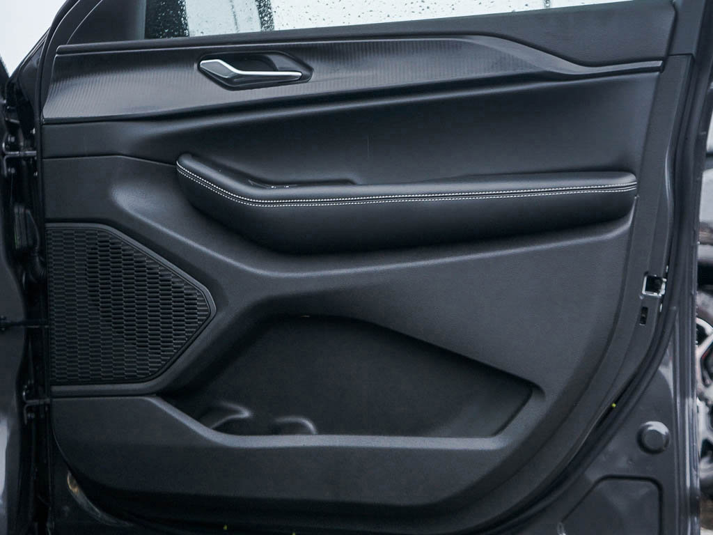 New 2025 Jeep Grand Cherokee Laredo X image 9