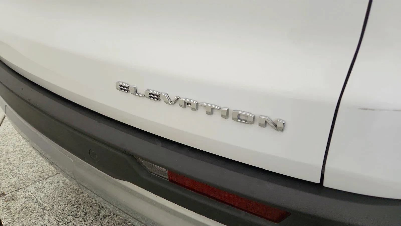 Used 2026 GMC Acadia Elevation FWD image 32