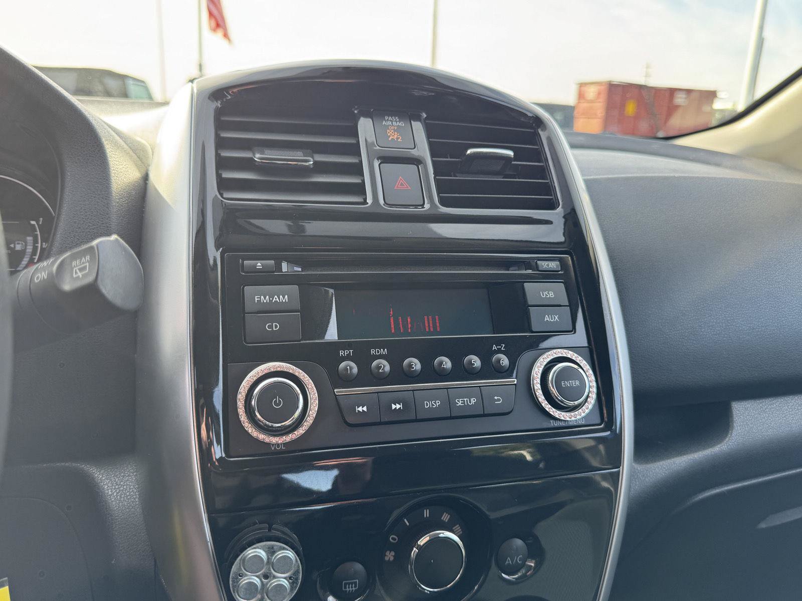 Used 2015 Nissan Versa Note SV FWD image 21
