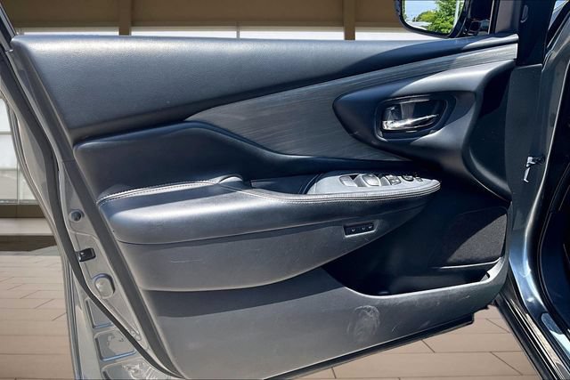 Used 2016 Nissan Murano Platinum FWD image 22