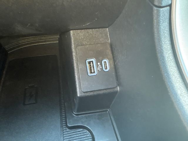 Used 2023 Ford Edge ST-Line image 26