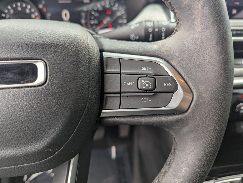 Certified 2024 Jeep Compass Latitude image 28