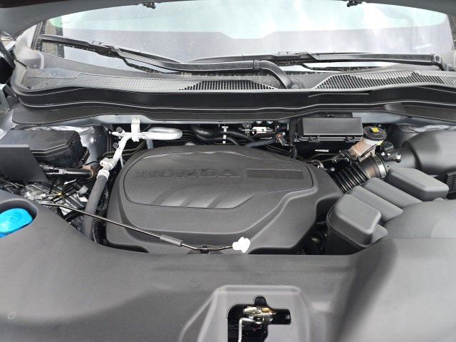 Certified 2025 Honda Ridgeline Sport image 16