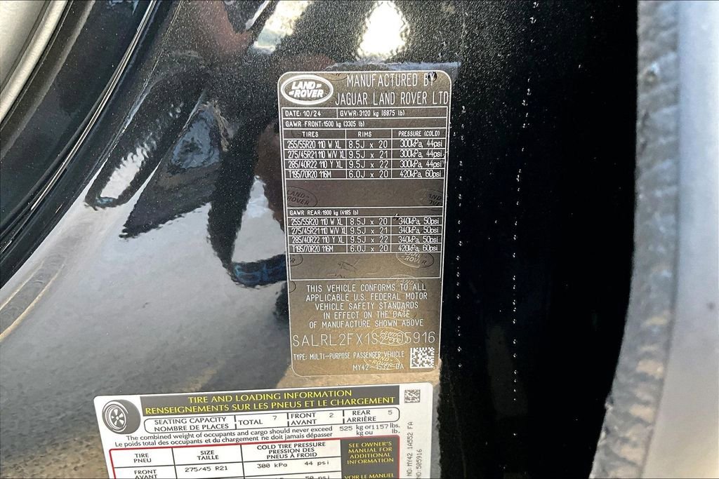 Used 2025 Land Rover Discovery Dynamic SE AWD/4WD image 8