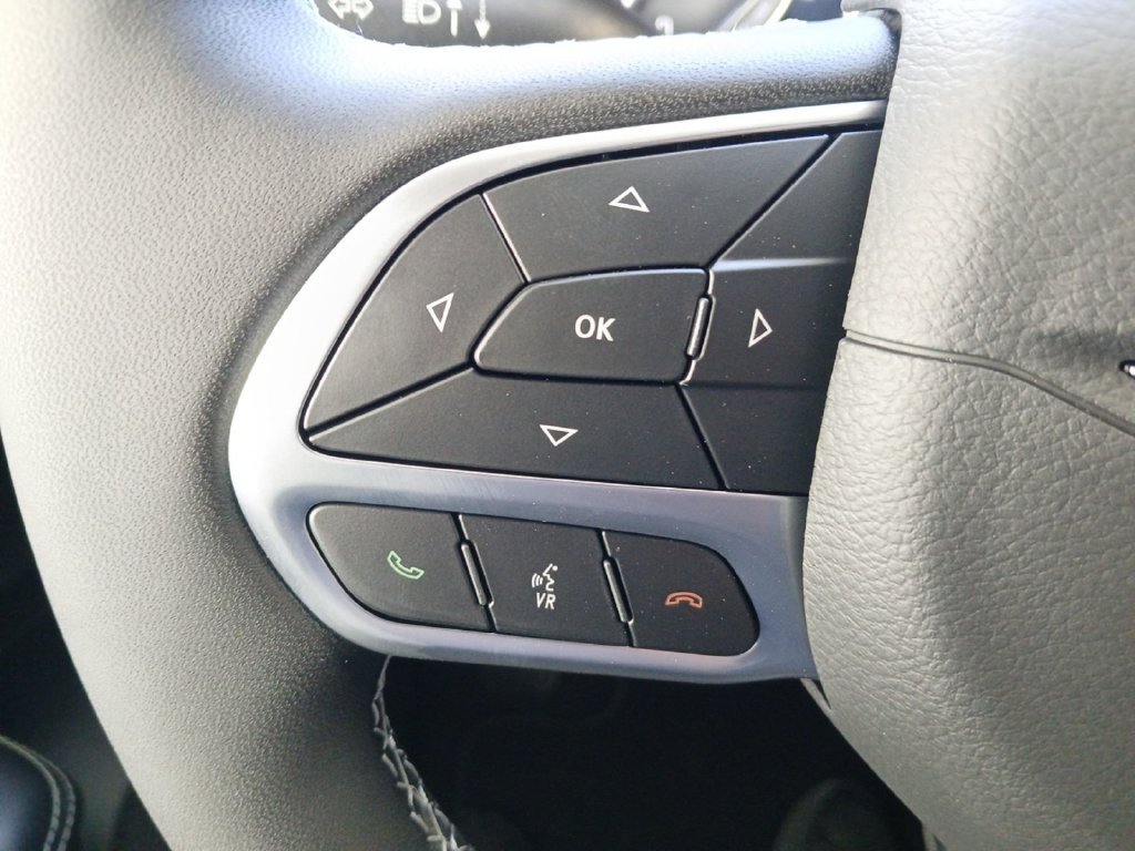 New 2027 Chrysler Pacifica Limited FWD image 11