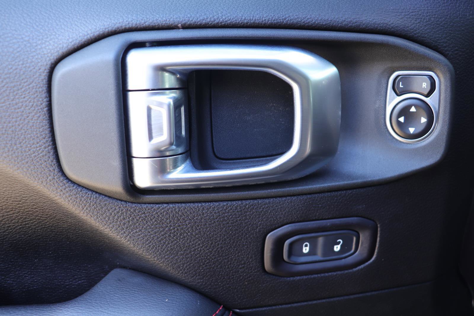 Used 2019 Jeep Wrangler Unlimited Rubicon image 22