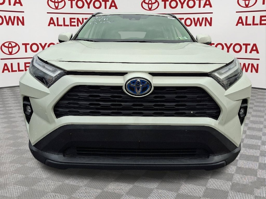 Used 2022 Toyota RAV4 XLE Premium AWD/4WD image 2