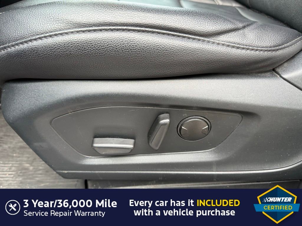 Used 2023 Ford Explorer Limited w/ Limited Technology Package image 4