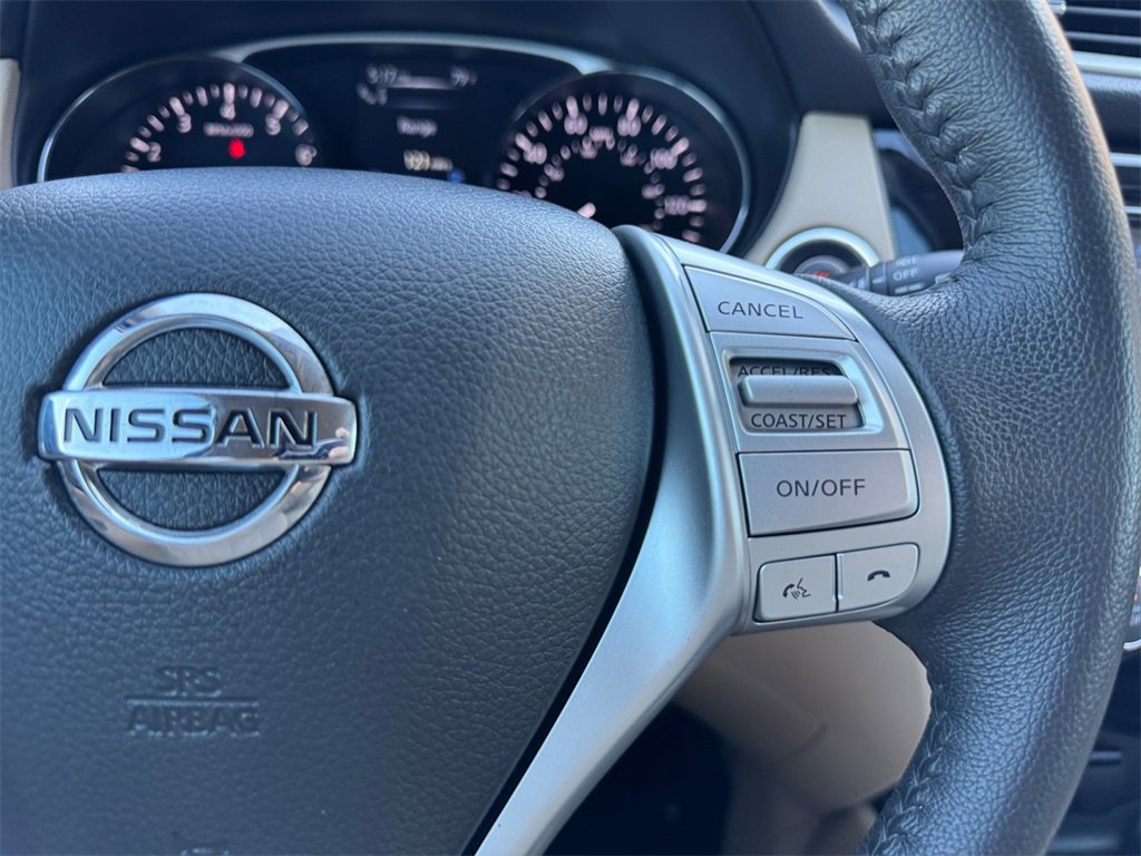 Used 2016 Nissan Rogue SL w/ SL Premium Package image 24