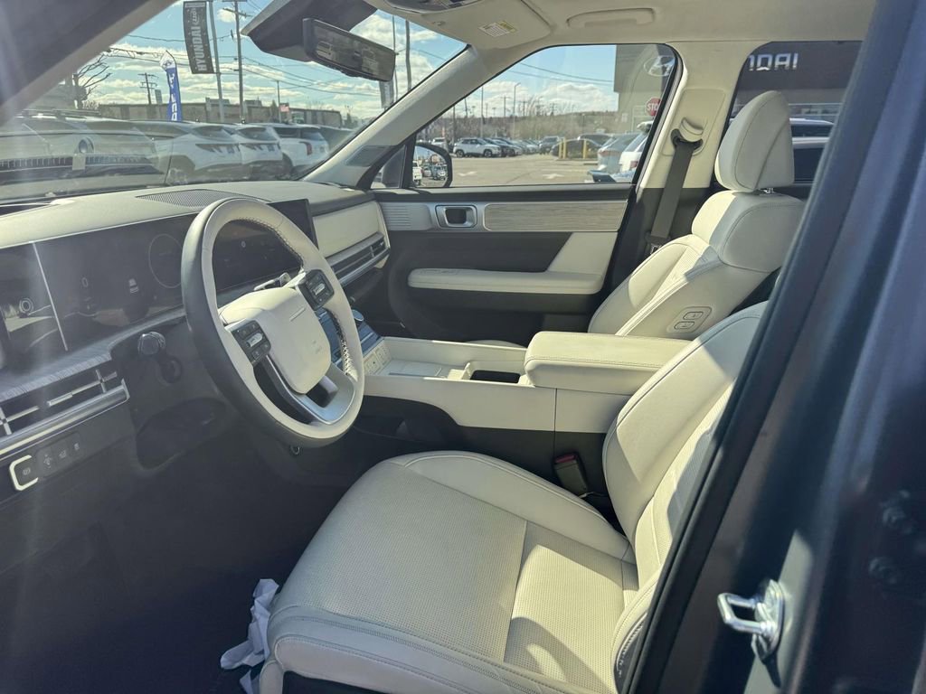 Used 2025 Hyundai Santa Fe Calligraphy image 13