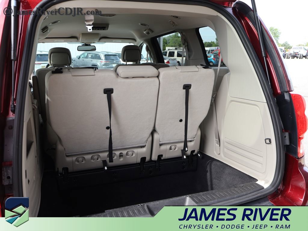 Used 2018 Dodge Grand Caravan SE FWD image 15