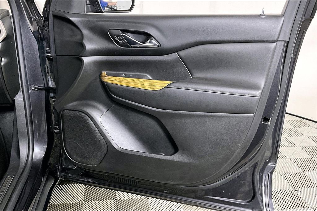 Used 2017 GMC Acadia Denali w/ Technology Package image 23