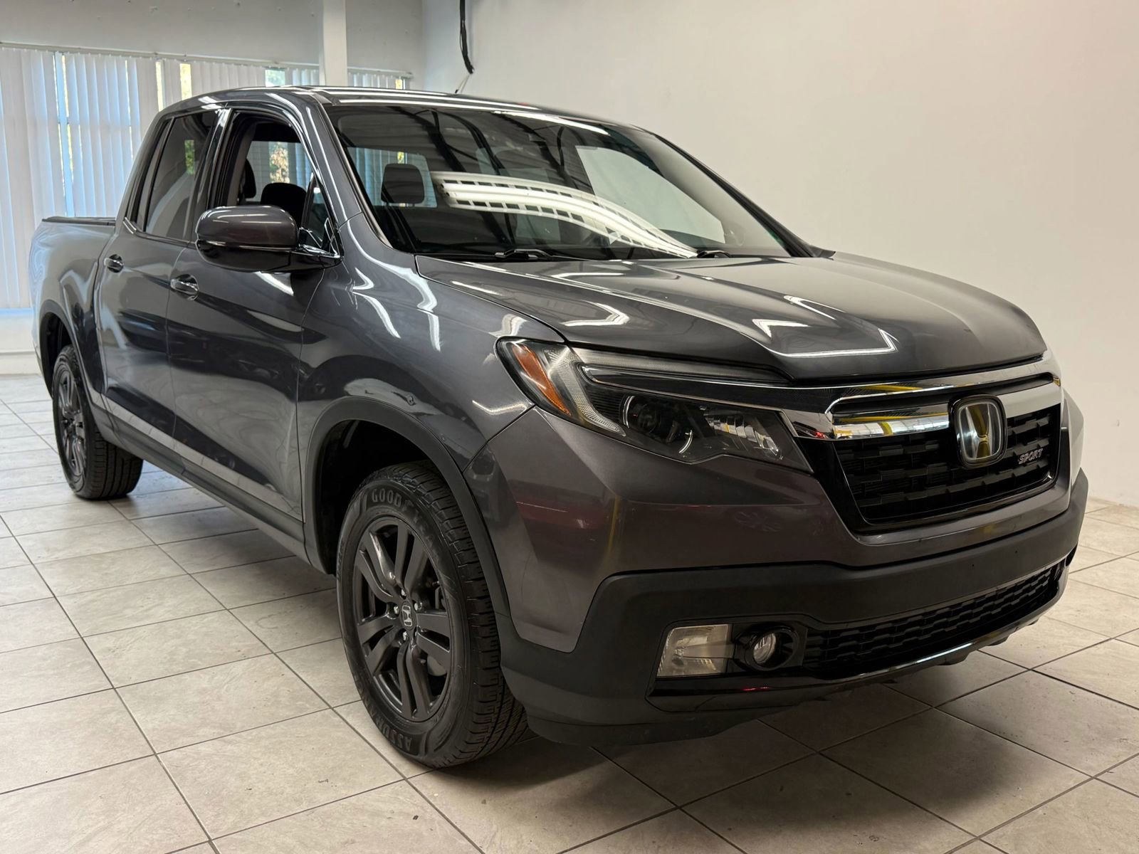 Used 2020 Honda Ridgeline Sport image 1