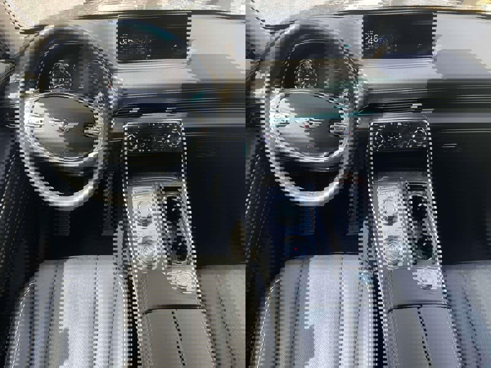 Used 2024 Genesis GV80 2.5T w/ Advanced Package image 13