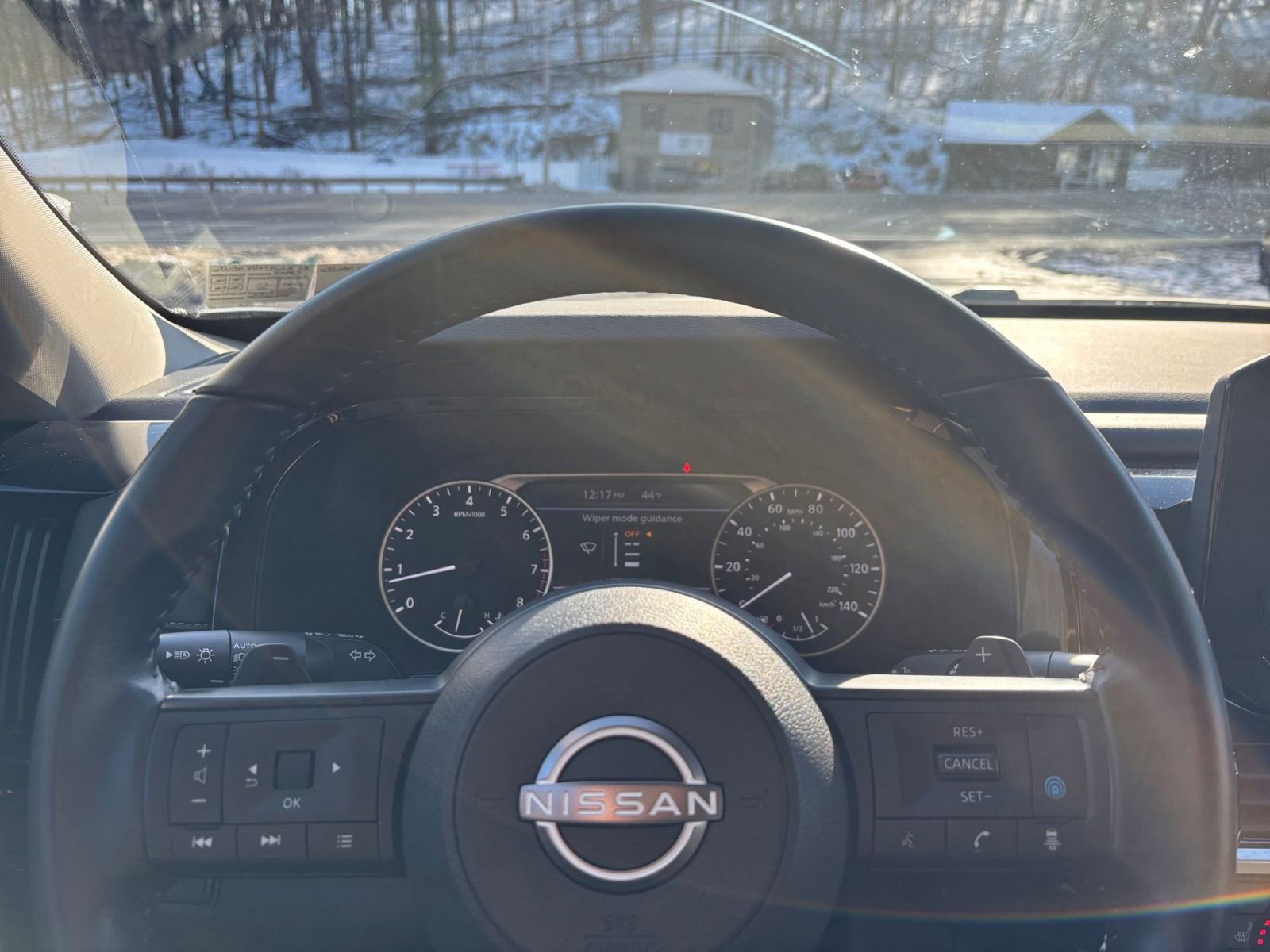 Used 2025 Nissan Pathfinder SV image 29