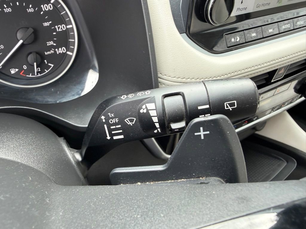 Used 2023 Nissan Rogue SL w/ SL Premium Package image 27