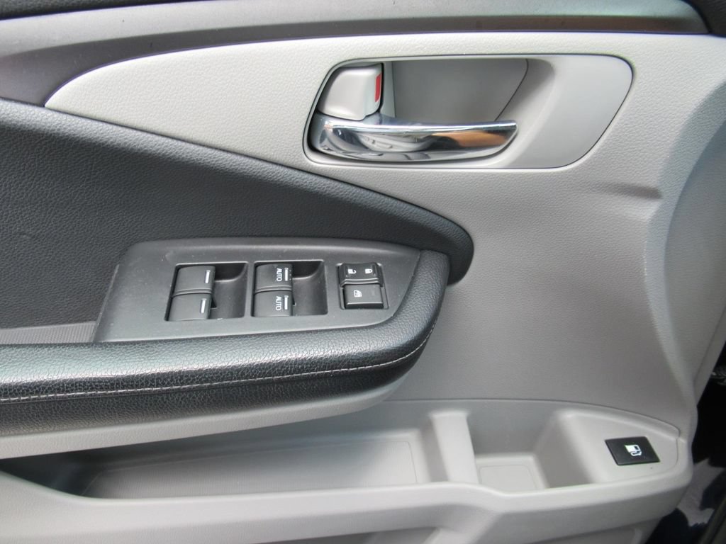 Used 2017 Honda Ridgeline RTL-T image 20