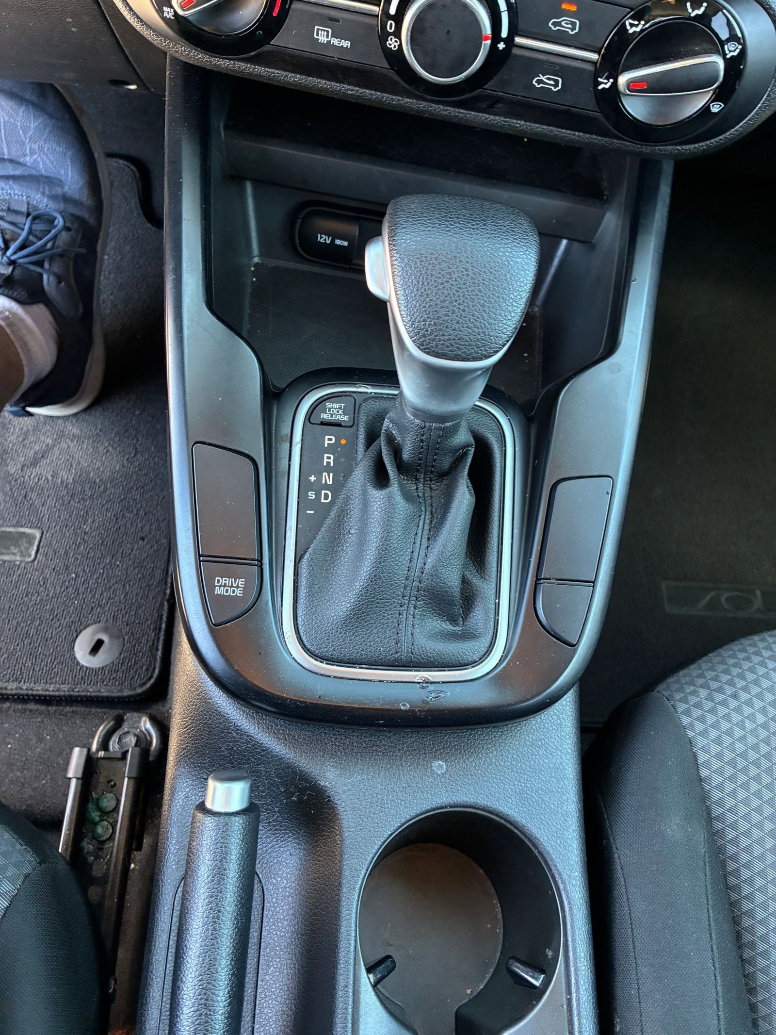 Used 2025 Kia Soul LX w/ LX Technology Package FWD image 12