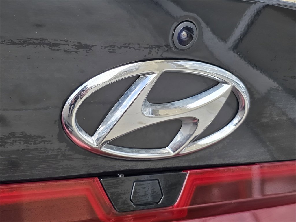 Used 2023 Hyundai Elantra SEL image 13