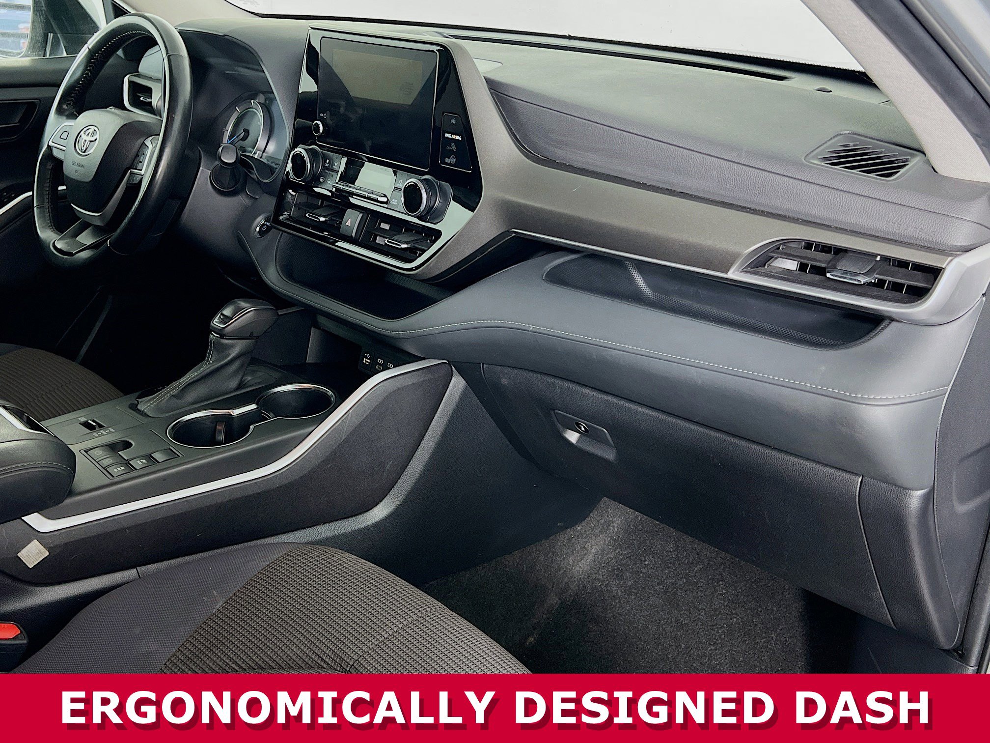 Used 2023 Toyota Highlander LE image 21