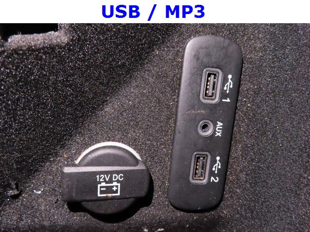 Used 2019 Dodge Challenger SXT w/ Blacktop Package image 8