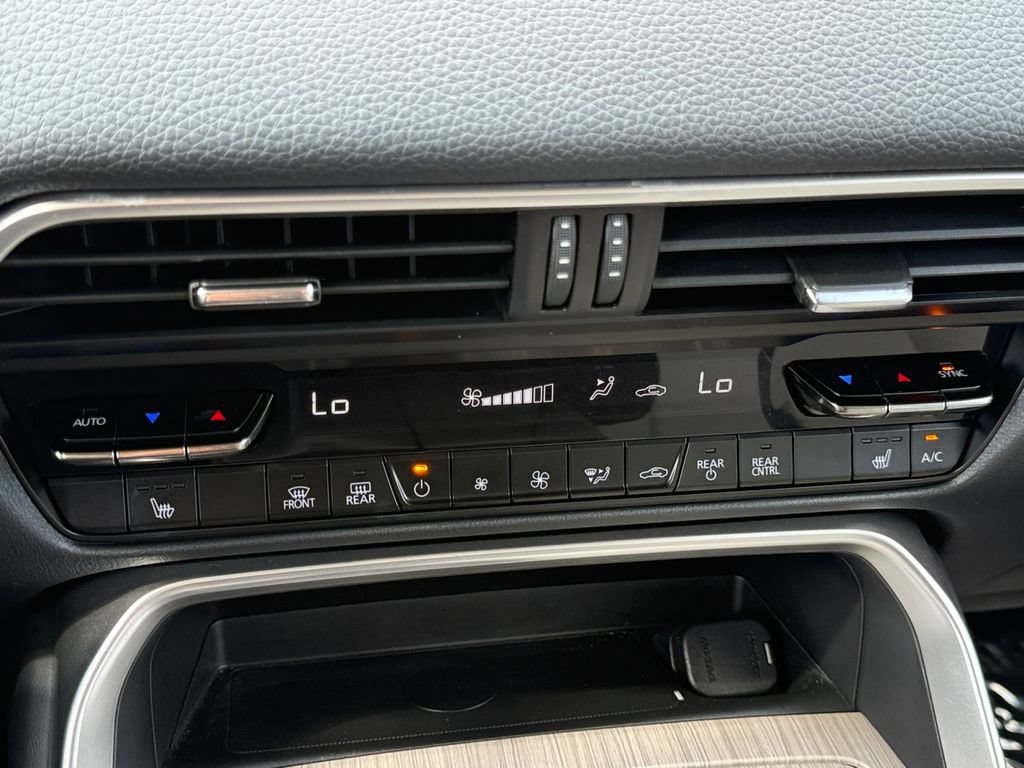 Used 2025 MAZDA CX-90 Plug-In Hybrid w/ Preferred AWD/4WD image 17