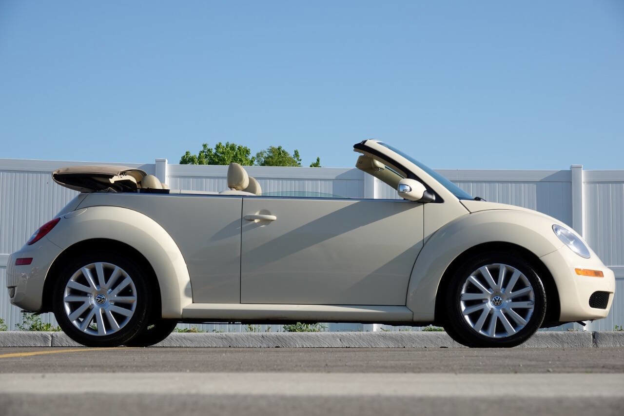 Used 2008 Volkswagen Beetle SE FWD image 20