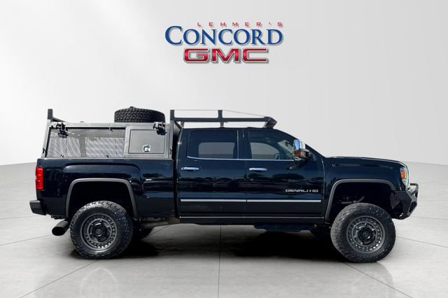 Used 2019 GMC Sierra 2500 Denali w/ Duramax Plus Package AWD/4WD image 3