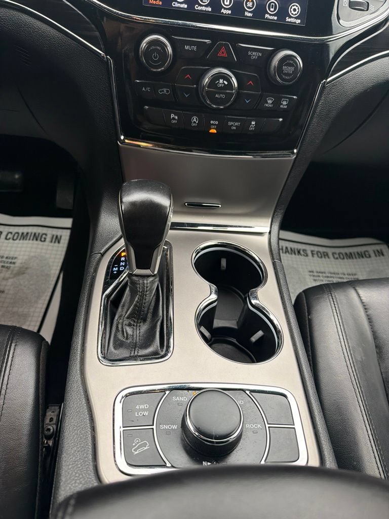 Used 2021 Jeep Grand Cherokee Limited w/ Sun & Sound Group AWD/4WD image 31