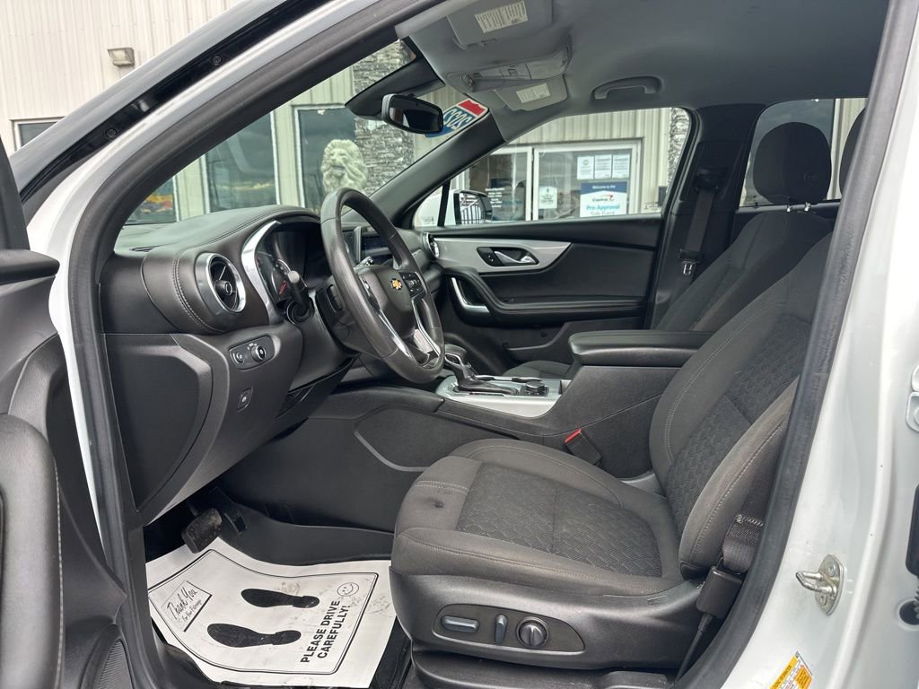 Used 2022 Chevrolet Blazer LT FWD image 3