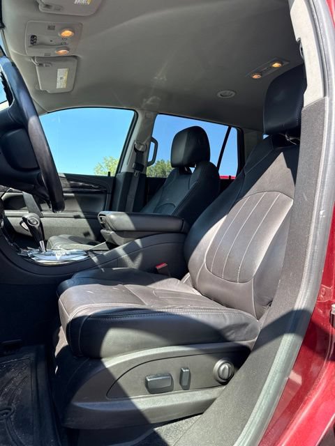 Used 2017 Buick Enclave Leather FWD image 13