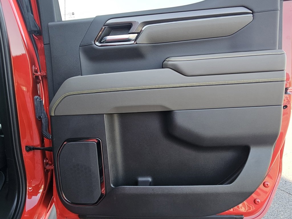 Used 2024 Chevrolet Silverado 1500 ZR2 w/ Technology Package image 18