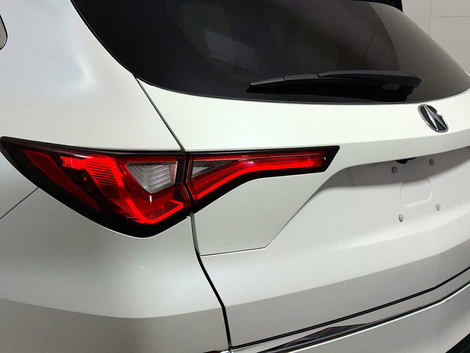 Used 2023 Acura MDX SH-AWD w/ Technology Package image 26