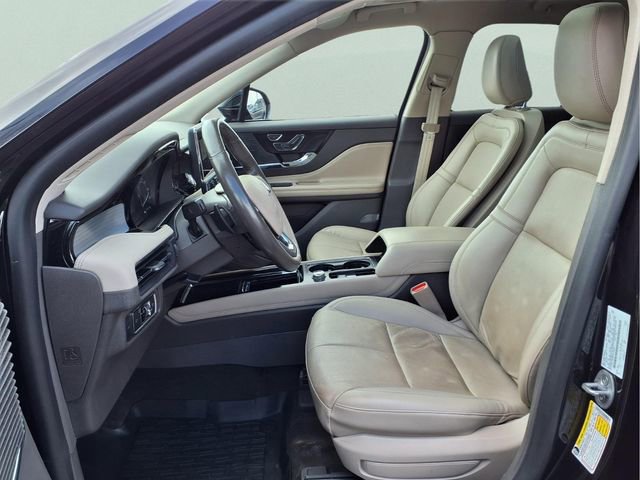 Used 2022 Lincoln Corsair AWD w/ Premium Package image 12