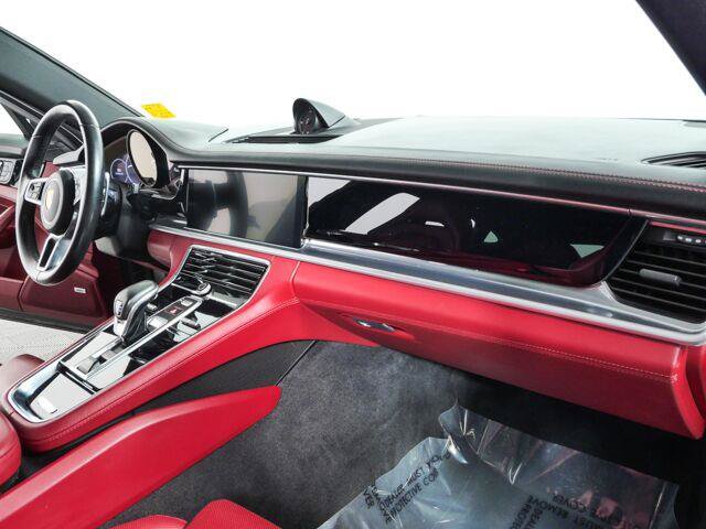 Used 2019 Porsche Panamera 4 AWD/4WD image 28