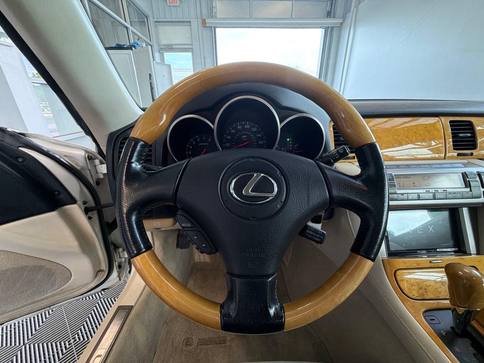 Used 2002 Lexus SC 430 Convertible RWD image 18