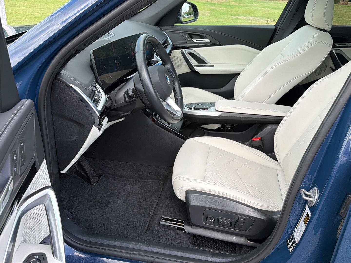 Used 2026 BMW X1 xDrive28i w/ Technology Package AWD/4WD image 10
