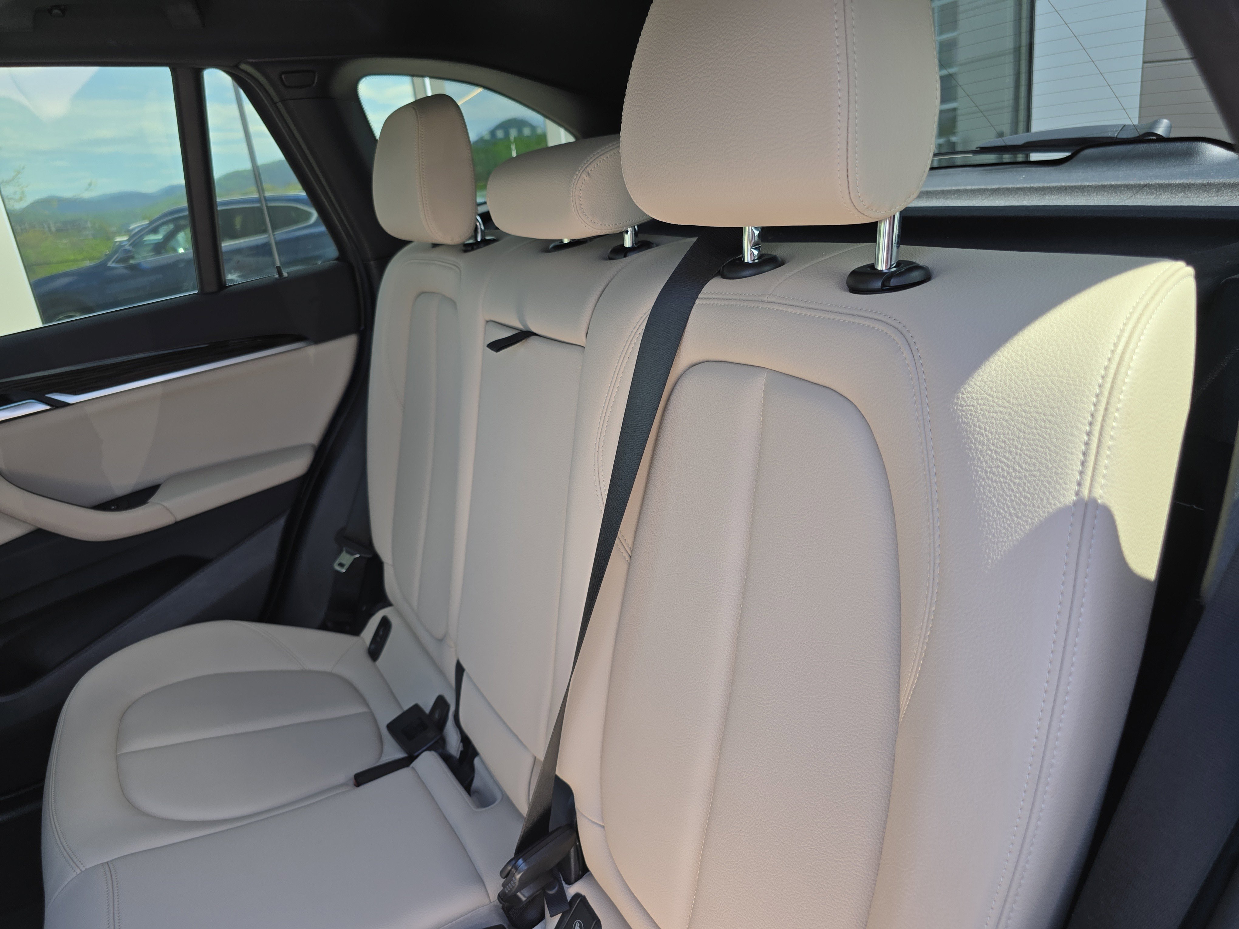 Used 2019 BMW X1 xDrive28i w/ Convenience Package image 14