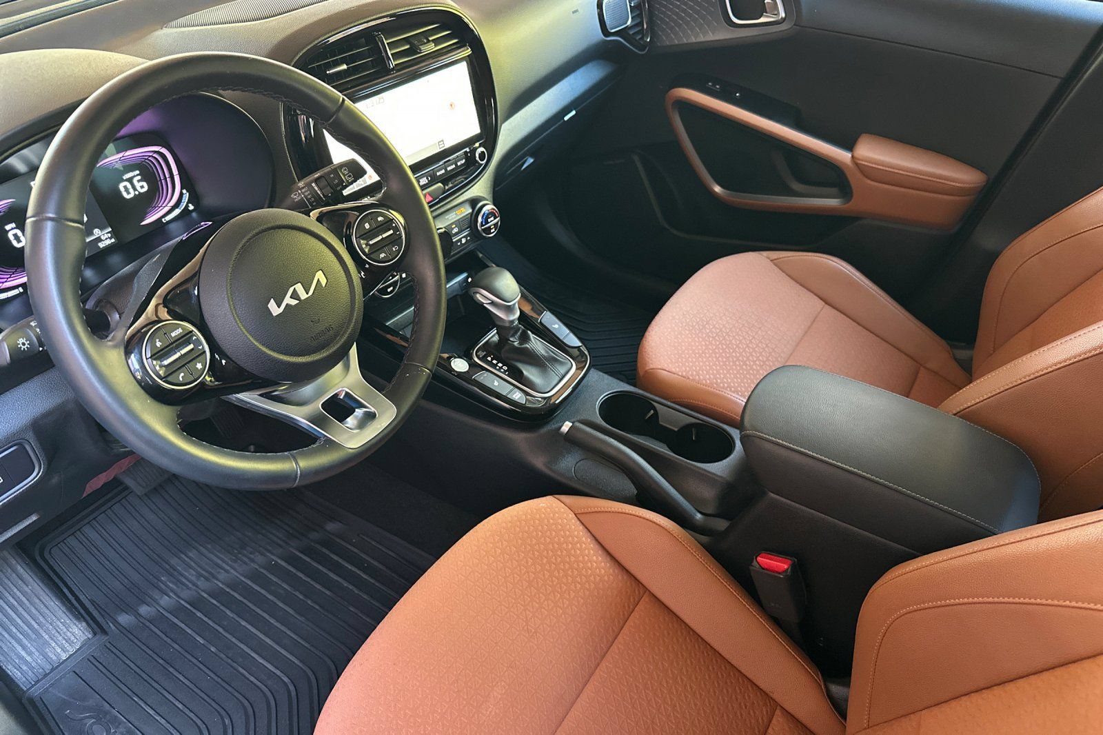Certified 2025 Kia Soul EX FWD image 10