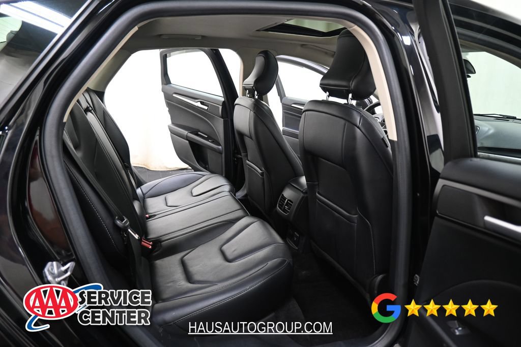 Used 2017 Ford Fusion Energi Titanium FWD image 21