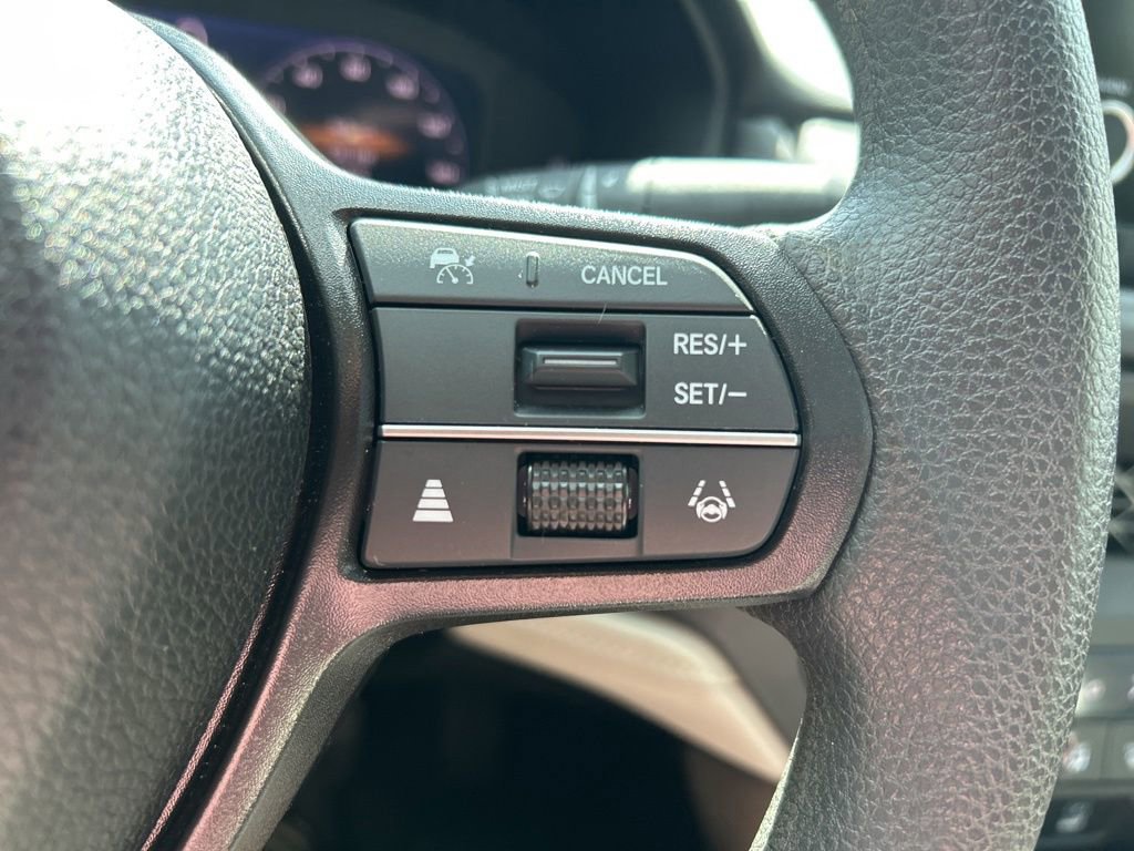 Used 2025 Honda Accord SE image 27