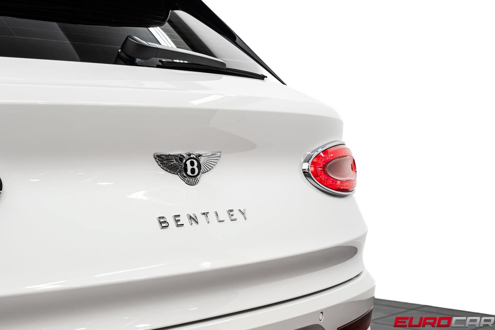 Used 2024 Bentley Bentayga AWD/4WD image 18