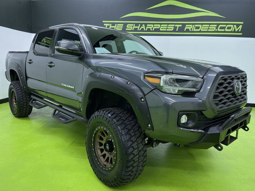 Used 2021 Toyota Tacoma TRD Off-Road w/ TRD Premium Off Road Package image 2