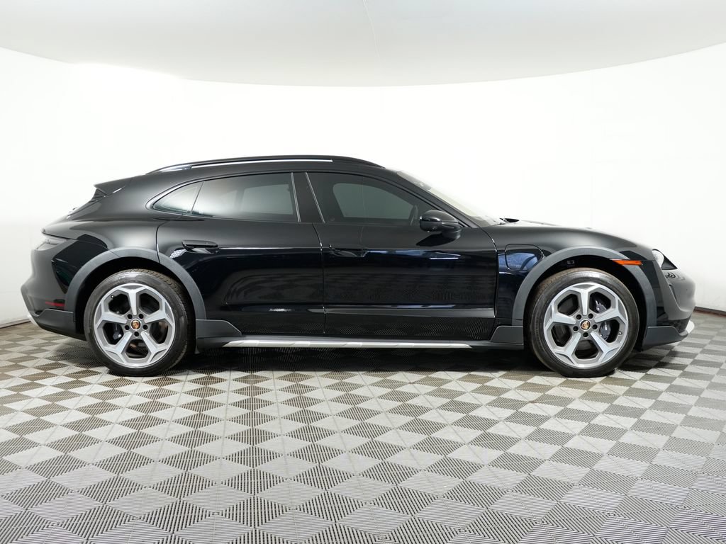 Certified 2024 Porsche Taycan 4 Cross Turismo AWD/4WD image 8