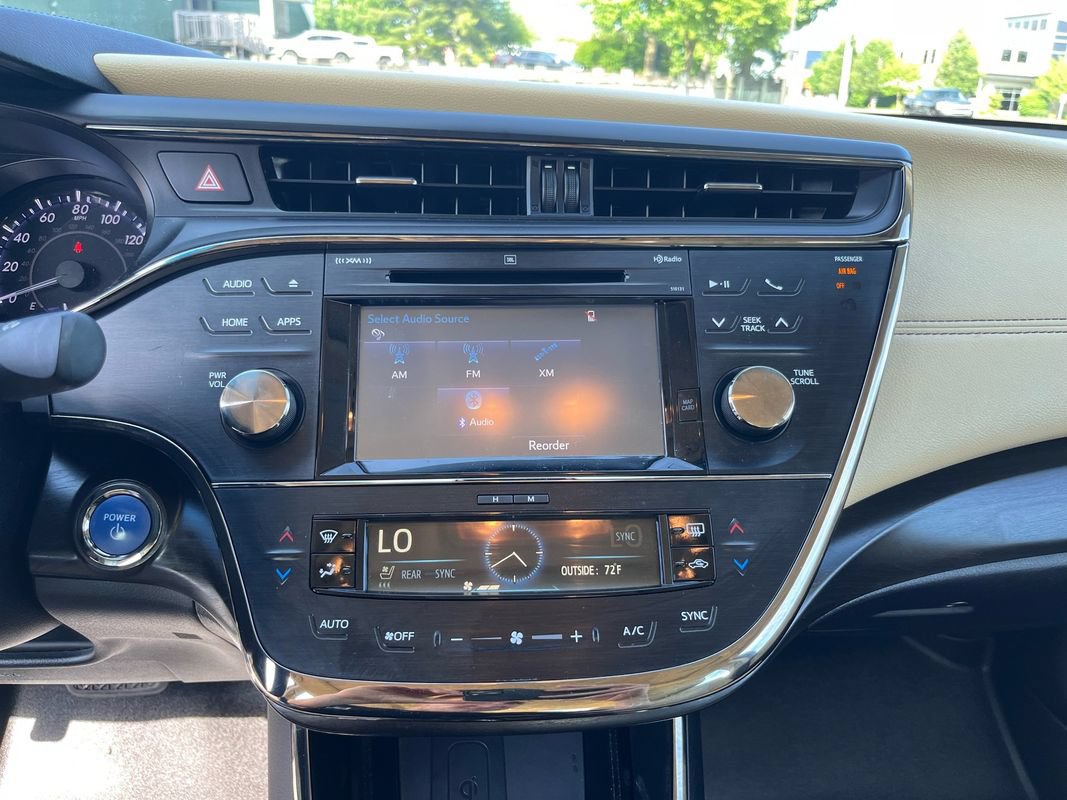 Used 2017 Toyota Avalon Limited w/ All Weather Liner Package FWD image 18