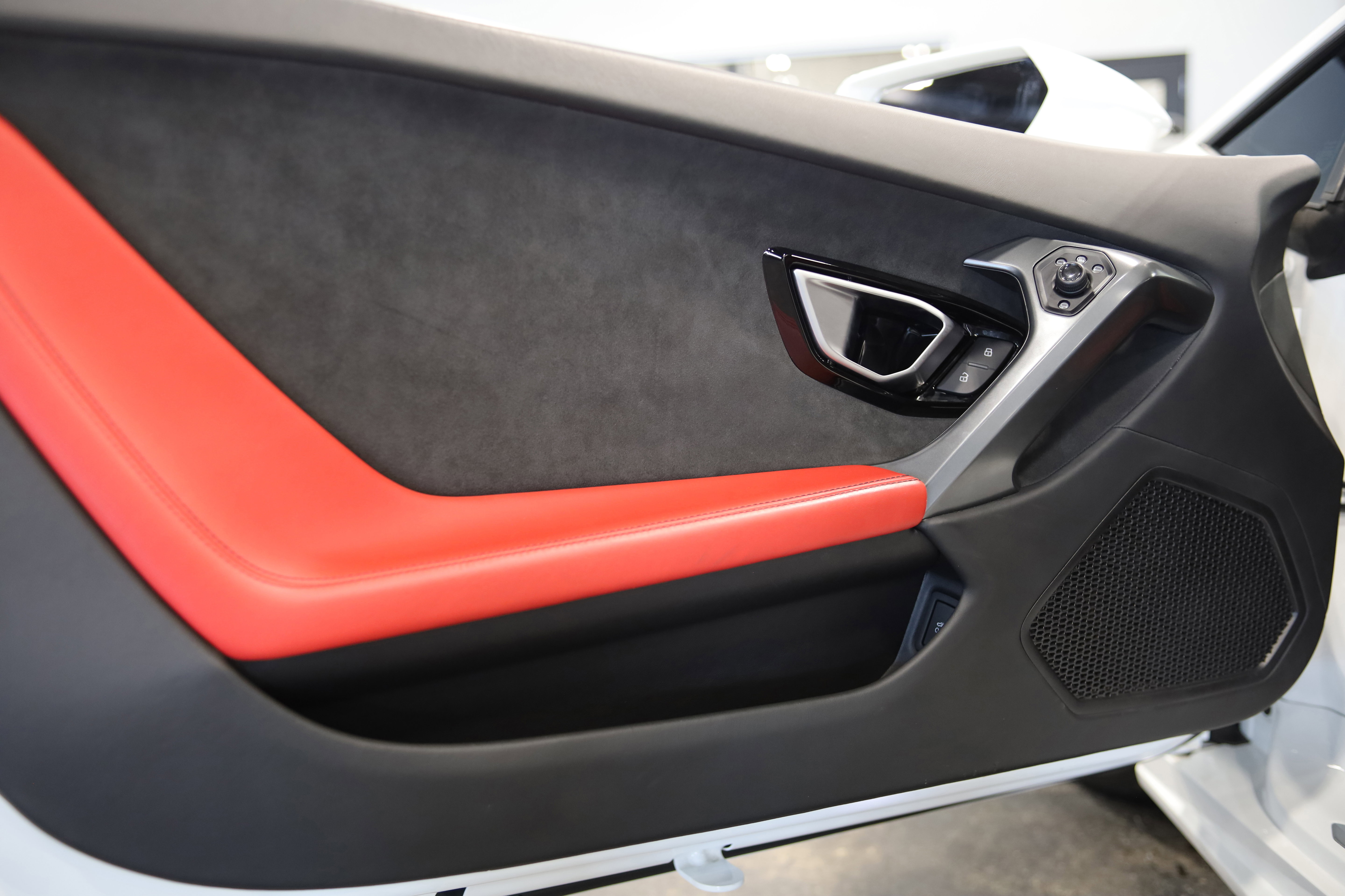 Used 2015 Lamborghini Huracan LP 610-4 image 13